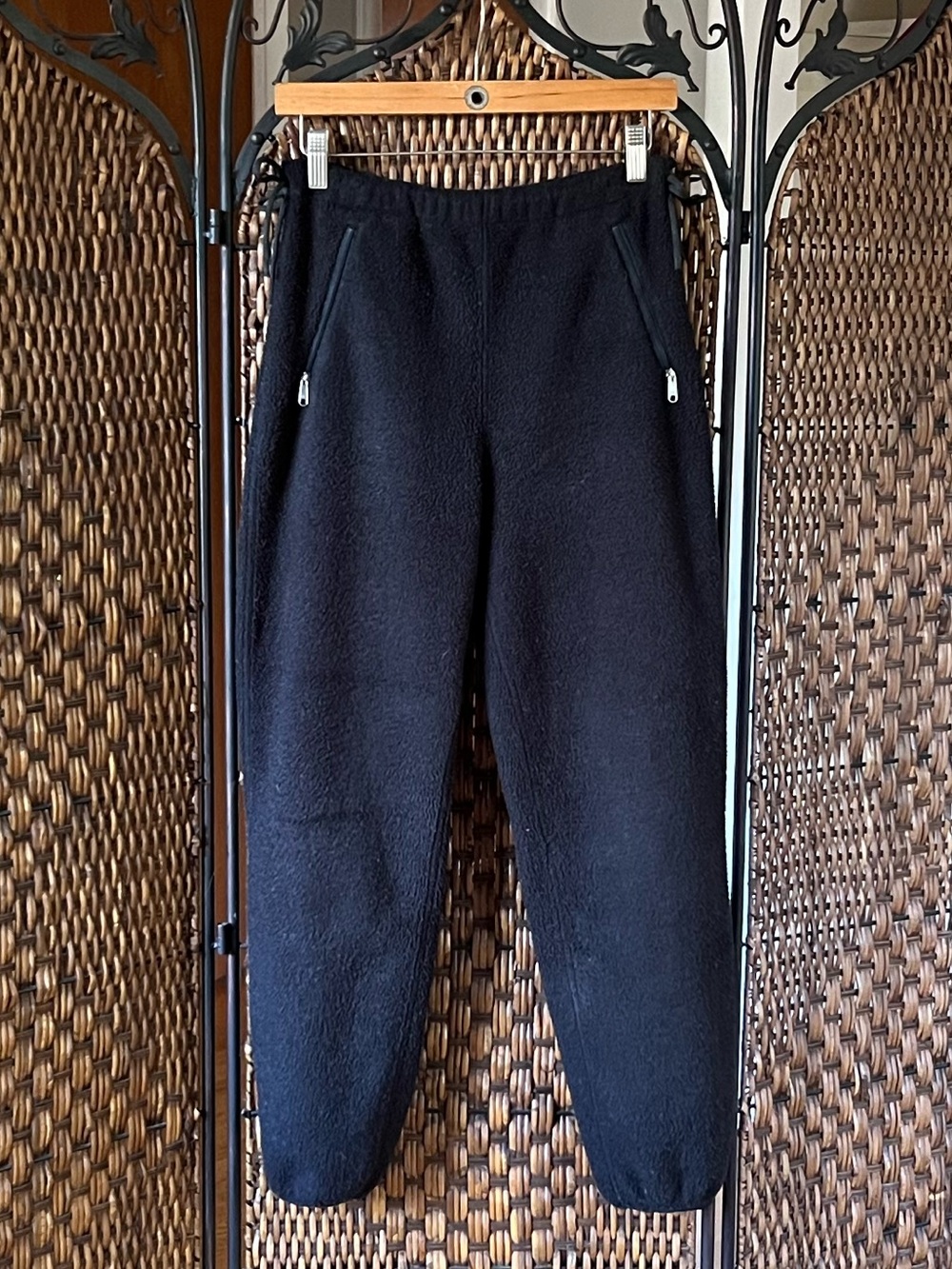 8 Patagonia Vintage Fleece Joggers